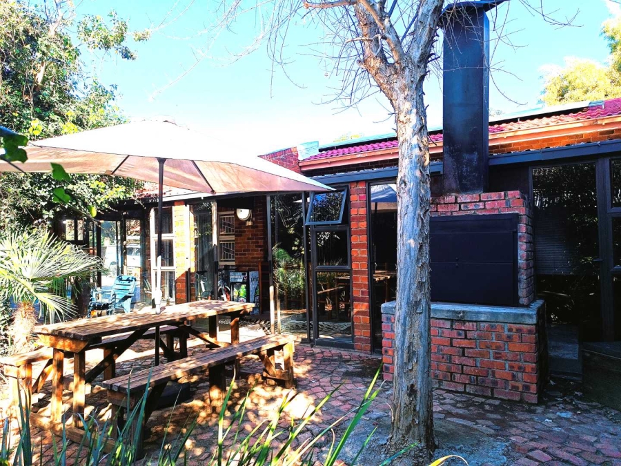 4 Bedroom Property for Sale in Langenhovenpark Free State